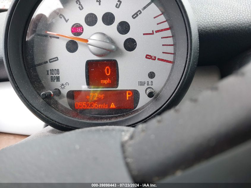 2011 Mini Cooper VIN: WMWSU3C54BT095358 Lot: 39898443