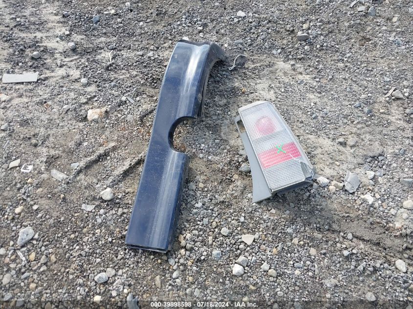 2005 Scion Xb VIN: JTLKT334750173686 Lot: 39898598