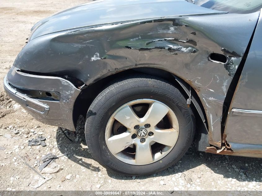 2004 Volkswagen Jetta Gls 2.0L VIN: 3VWSK69M14M131773 Lot: 39898647