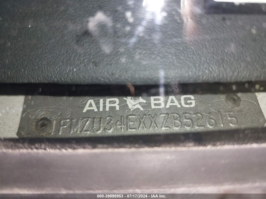 1999 Ford Explorer Eddie Bauer/Limited/Xlt VIN: 1FMZU34EXXZB52615 Lot: 39898953