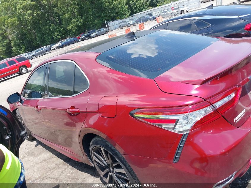 4T1B61HK1JU526033 2018 Toyota Camry Xse