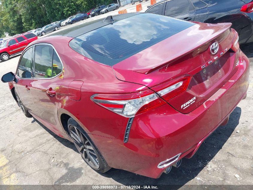 4T1B61HK1JU526033 2018 Toyota Camry Xse