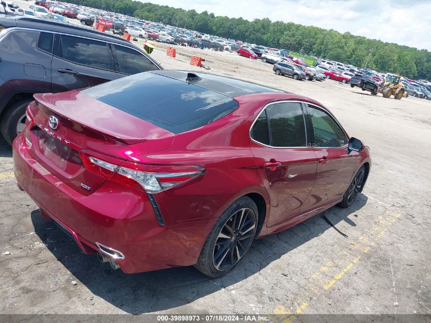 4T1B61HK1JU526033 2018 Toyota Camry Xse