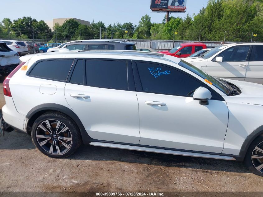 2020 Volvo V60 Cross Country T5 Momentum VIN: YV4102WK2L1038110 Lot: 39899756