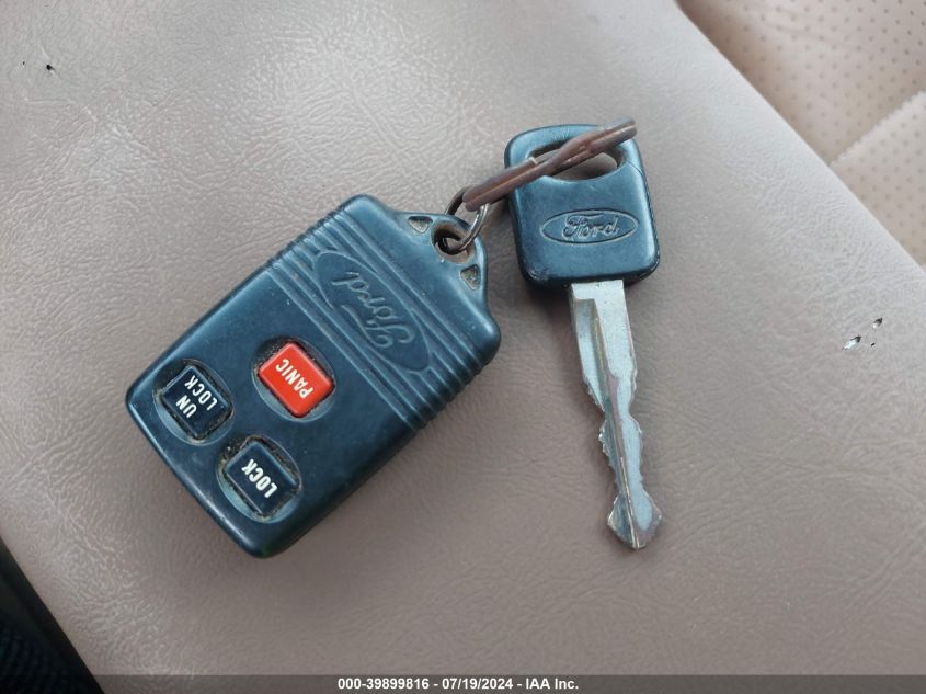 1995 Ford Explorer VIN: 1FMDU32X9SZB25672 Lot: 39899816