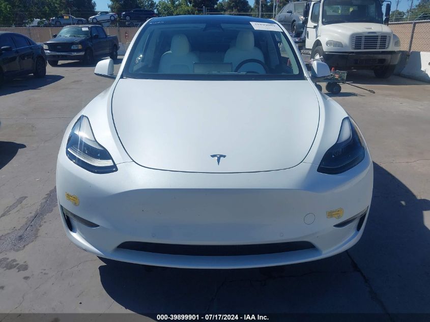 2022 Tesla Model Y Long Range Dual Motor All-Wheel Drive VIN: 7SAYGDEE0NF515487 Lot: 39899901