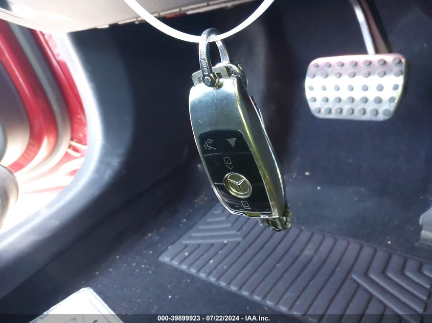 VIN WDDWK8DB5KF795650 2019 MERCEDES-BENZ C 300