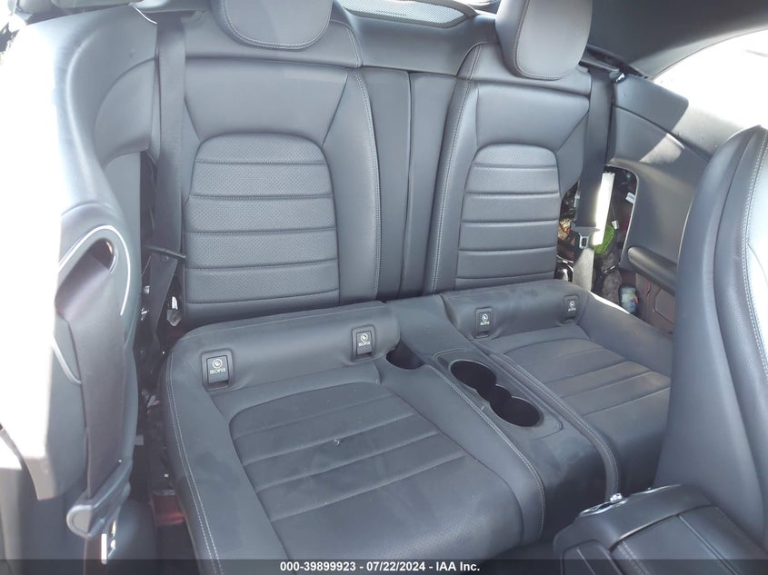 VIN WDDWK8DB5KF795650 2019 MERCEDES-BENZ C 300