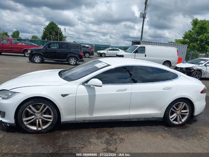 2013 Tesla Model S VIN: 5YJSA1CG9DFP03723 Lot: 39899988