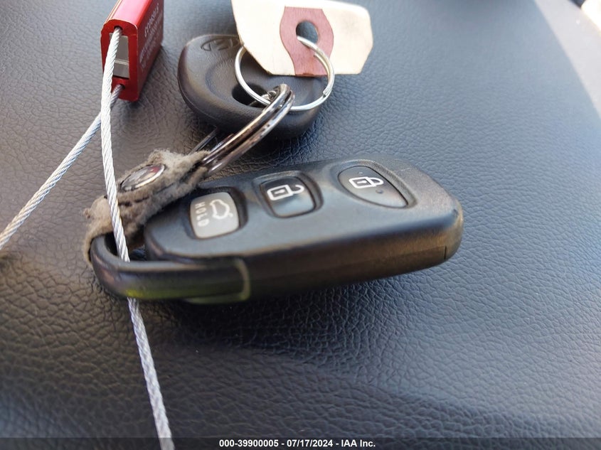 2012 Hyundai Elantra Limited VIN: 5NPDH4AE5CH090930 Lot: 39900005