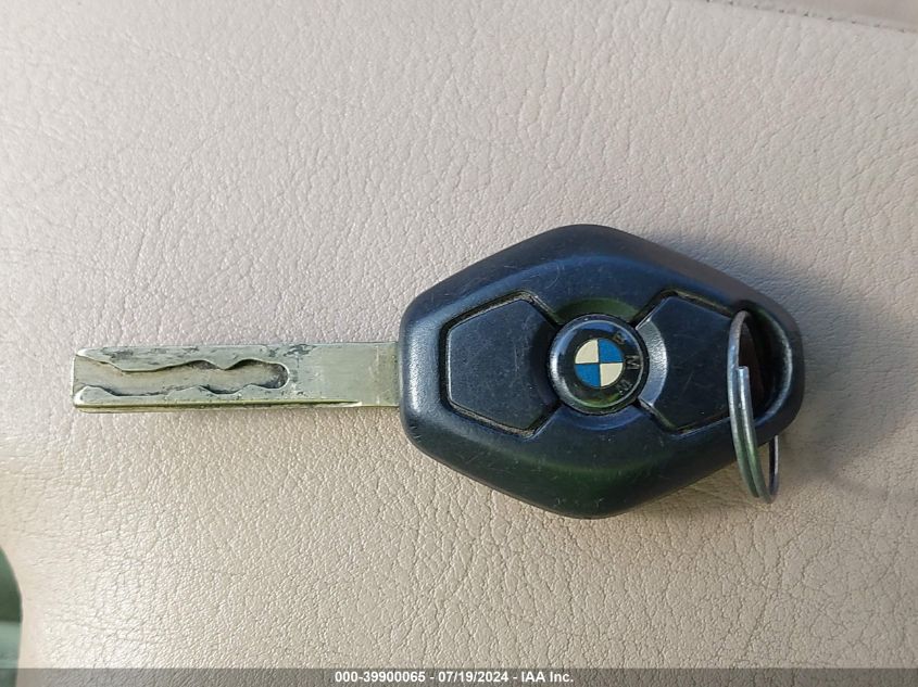 2003 BMW 3 Series 325I VIN: WBAET37463NJ35530 Lot: 39900065