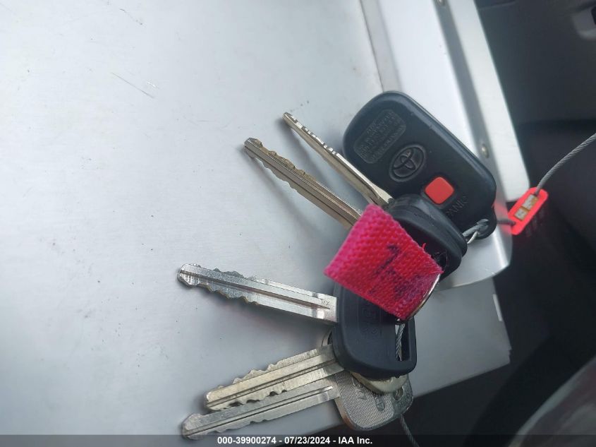 2004 Toyota Camry Le VIN: 4T1BE32K74U926948 Lot: 39900274