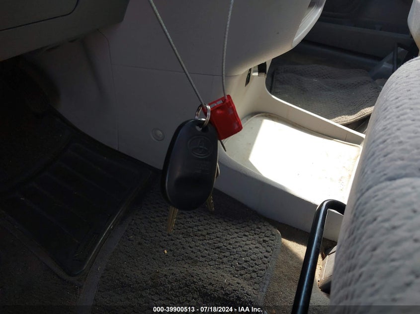 2012 Toyota Sienna Le VIN: 5TDKA3DC6CS013624 Lot: 39900513