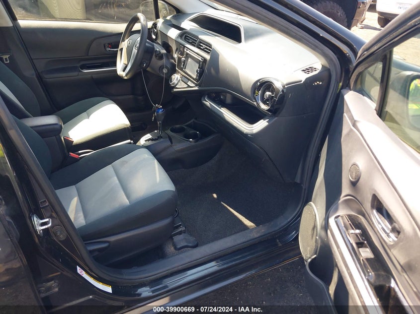 2016 Toyota Prius C Persona Series VIN: JTDKDTB38G1117609 Lot: 39900669