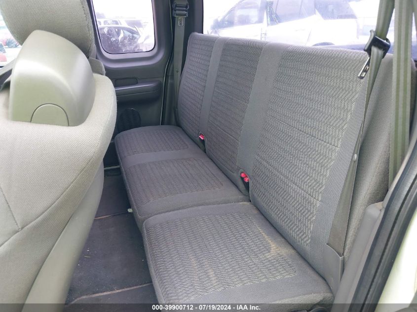 2002 Ford F-150 Xl/Xlt VIN: 1FTRX17232NA30261 Lot: 39900712