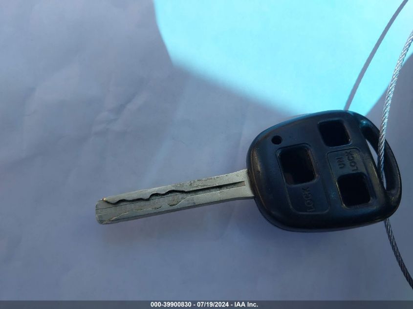 2000 Lexus Es 300 300 VIN: JT8BF28G5Y0268217 Lot: 39900830