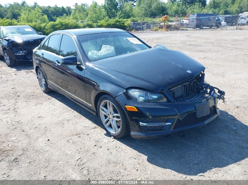 2013 Mercedes-Benz C 300 Luxury 4Matic/Sport 4Matic VIN: WDDGF8AB9DR280858 Lot: 39900892