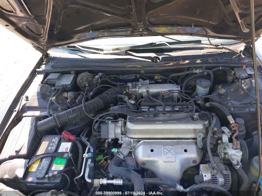 1995 Honda Accord Lx VIN: 1HGCE182XSA012827 Lot: 39900999