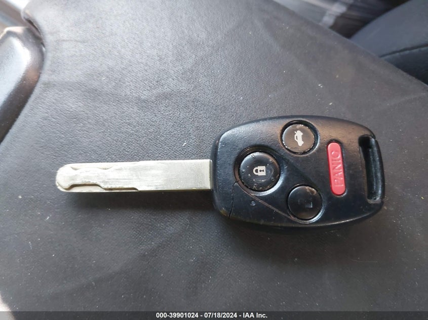 2011 Honda Accord 2.4 Lx-P VIN: 1HGCP2F49BA092738 Lot: 39901024