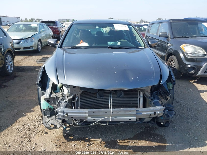 2011 Honda Accord 2.4 Lx-P VIN: 1HGCP2F49BA092738 Lot: 39901024