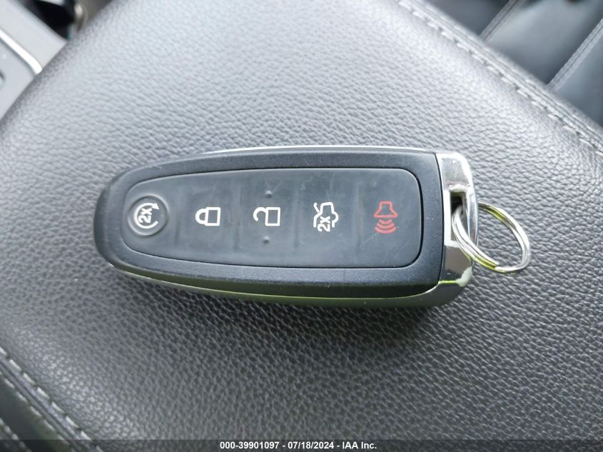 2017 Ford Escape Titanium VIN: 1FMCU0J98HUF01653 Lot: 39901097