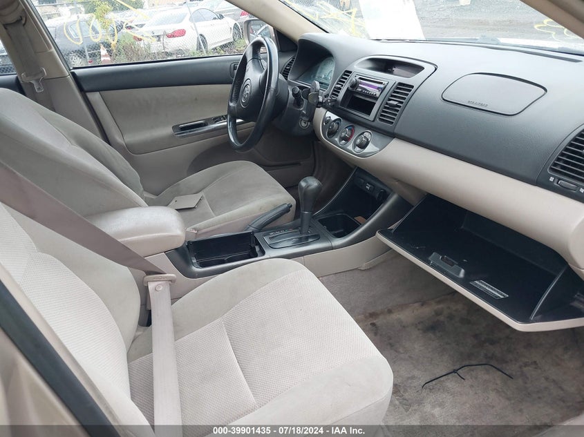 2002 Toyota Camry Se VIN: JTDBE32K820006075 Lot: 39901435