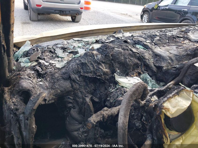 2003 GMC Envoy Sle VIN: 1GKDS13S132177121 Lot: 39901475