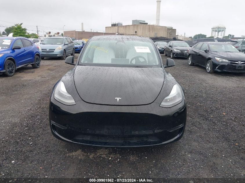 2022 Tesla Model Y Performance Dual Motor All-Wheel Drive VIN: 7SAYGDEF2NF546622 Lot: 39901562