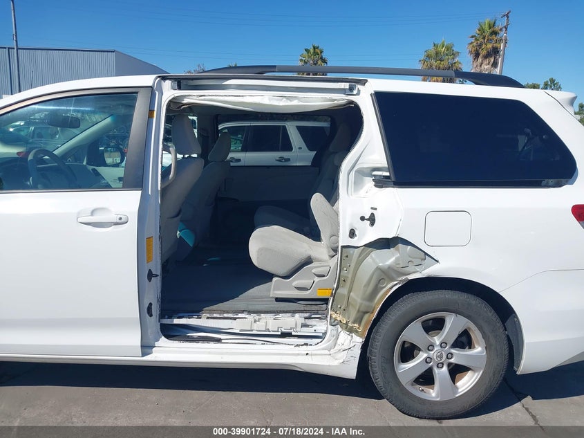2012 Toyota Sienna Le VIN: 5TDKK3DC9CS205357 Lot: 39901724