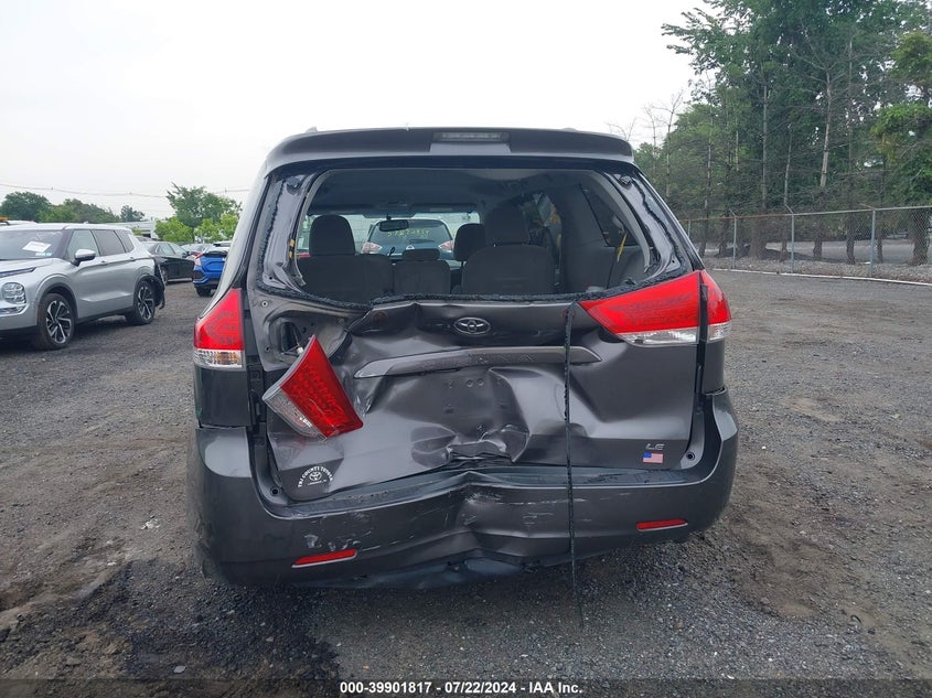 2011 Toyota Sienna Le V6 VIN: 5TDKK3DC4BS003590 Lot: 39901817