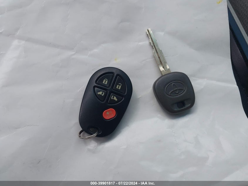 2011 Toyota Sienna Le V6 VIN: 5TDKK3DC4BS003590 Lot: 39901817