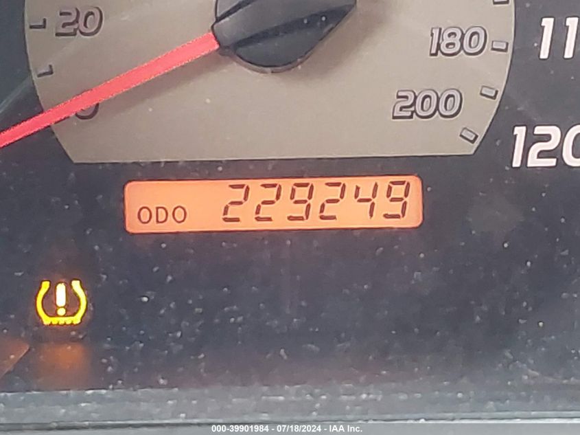 2011 Toyota Tacoma Double Cab Prerunner VIN: 3TMJU4GN7BM115647 Lot: 39901984