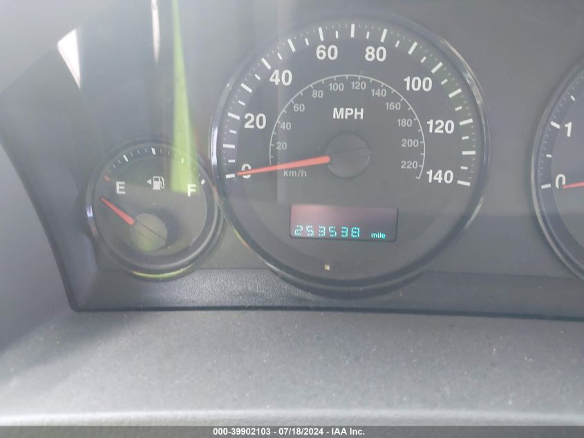 2005 Jeep Grand Cherokee Laredo VIN: 1J4GS48K15C639381 Lot: 39902103