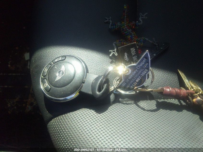 2012 Mini Cooper VIN: WMWSU3C57CT258263 Lot: 39902107