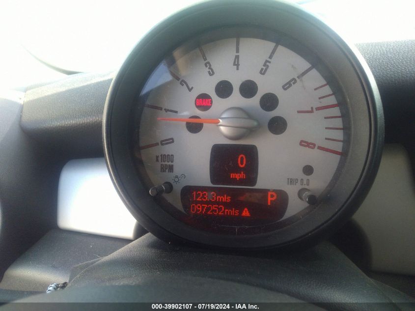 2012 Mini Cooper VIN: WMWSU3C57CT258263 Lot: 39902107