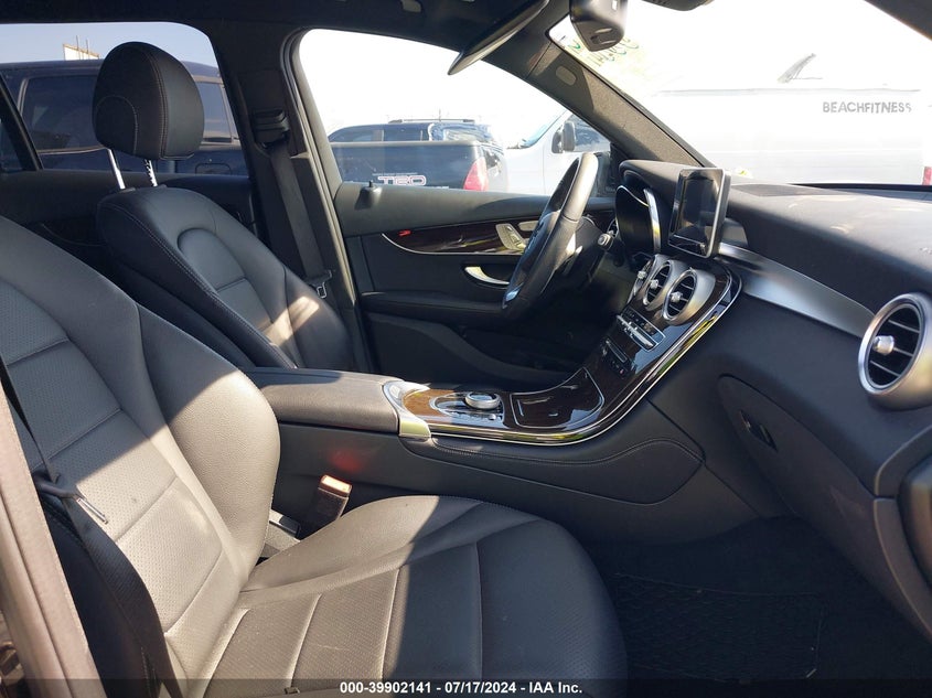 2019 Mercedes-Benz Glc 300 VIN: WDC0G4JB5KV130584 Lot: 39902141