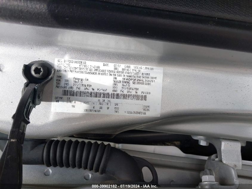 2017 Ford Focus Se VIN: 1FADP3F29HL308291 Lot: 39902182