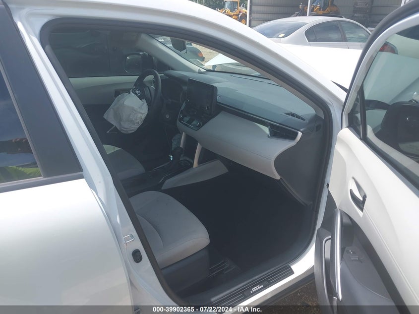 2022 Toyota Corolla Cross L VIN: 7MUAAAAG6NV012022 Lot: 39902365