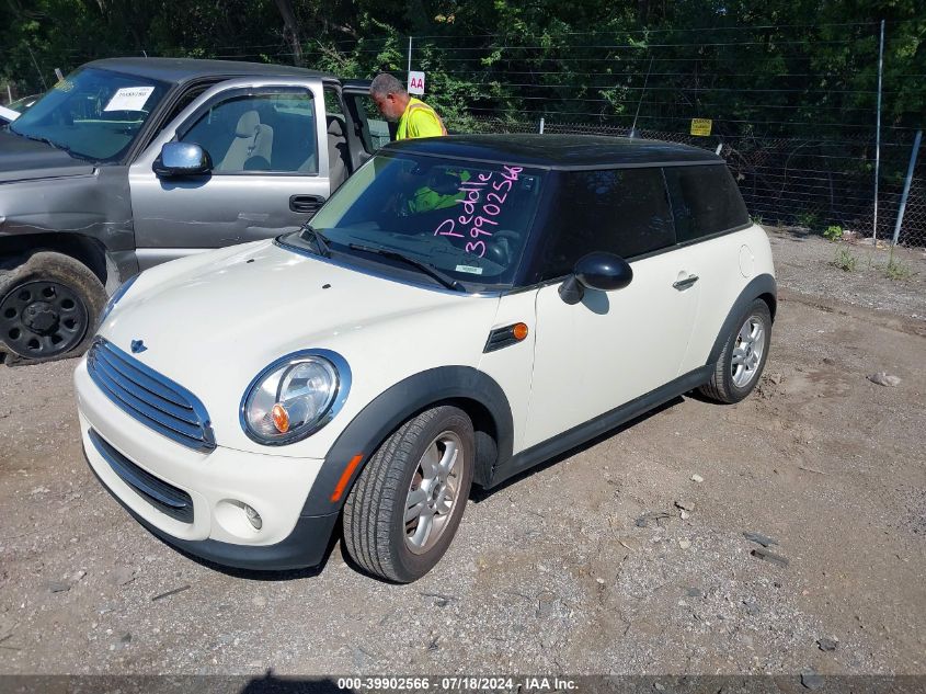 2013 Mini Cooper VIN: WMWSU3C58DT548769 Lot: 39902566