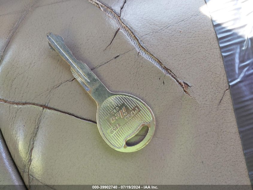 2000 Chrysler Town & Country Lxi VIN: 1C4GP54L7YB568564 Lot: 39902740