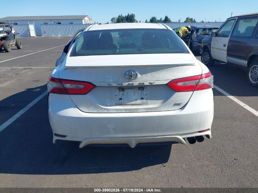 VIN 4T1B11HK7JU589538 2018 TOYOTA CAMRY no.16