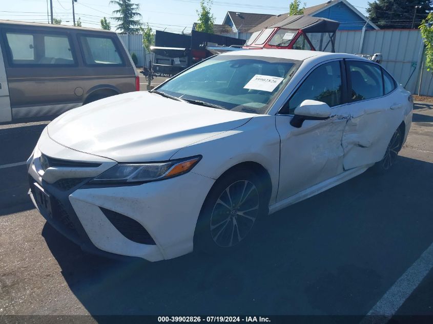 VIN 4T1B11HK7JU589538 2018 TOYOTA CAMRY no.2