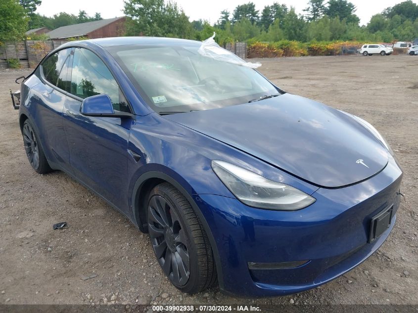 2022 Tesla Model Y Performance Dual Motor All-Wheel Drive VIN: 7SAYGDEF7NF372563 Lot: 39902938