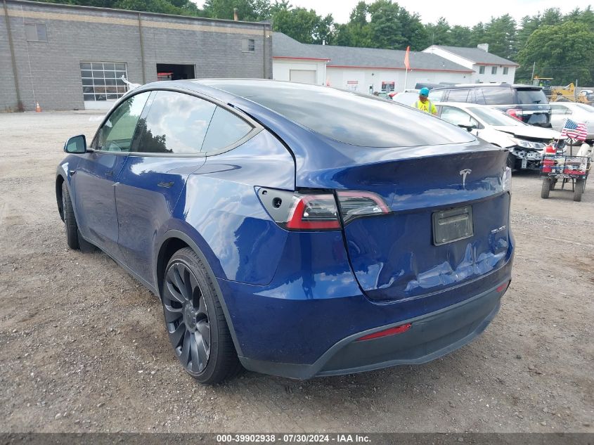 2022 Tesla Model Y Performance Dual Motor All-Wheel Drive VIN: 7SAYGDEF7NF372563 Lot: 39902938