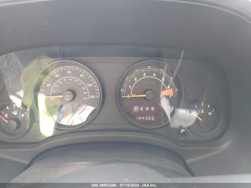 2014 Jeep Compass Sport VIN: 1C4NJCBA6ED573804 Lot: 39903266