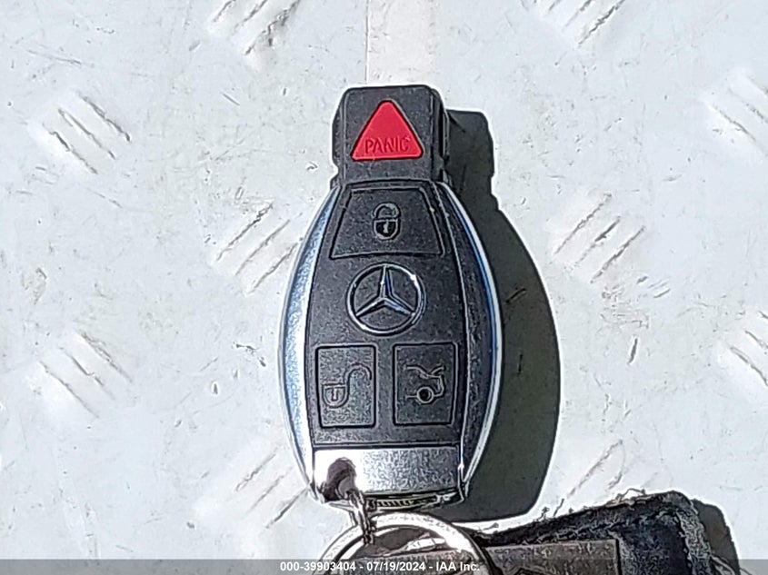 2001 Mercedes-Benz C 240 VIN: WDBRF61J01F126422 Lot: 39903404