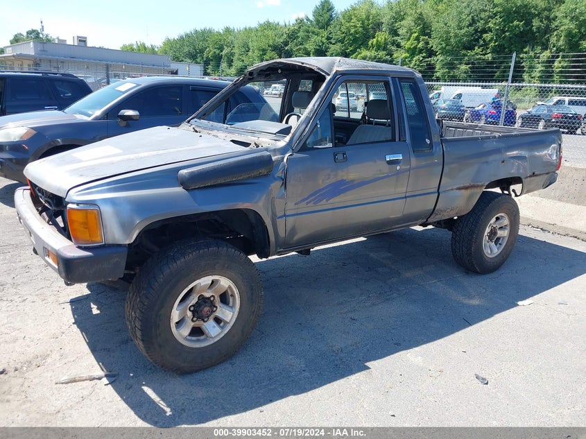 1986 Toyota Pickup Xtracab Rn67 Dlx VIN: JT4RN67P5G5041011 Lot: 39903452