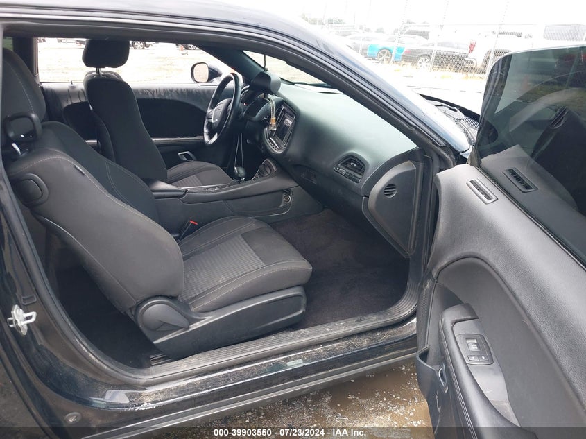 VIN 2C3CDZAG6JH309958 2018 DODGE CHALLENGER SXT