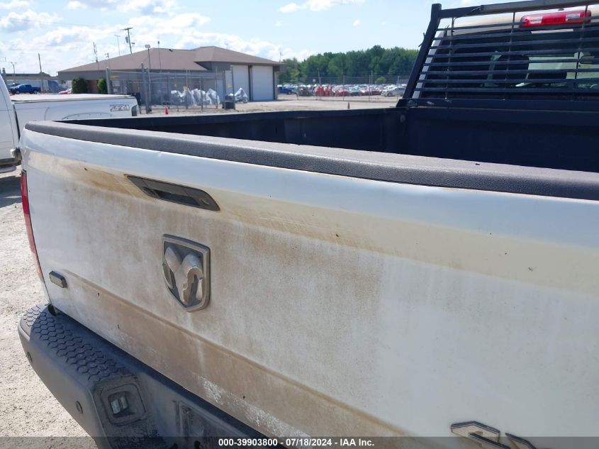 2017 Ram 3500 Tradesman 4X4 8' Box VIN: 3C63R3GJ9HG697993 Lot: 39903800