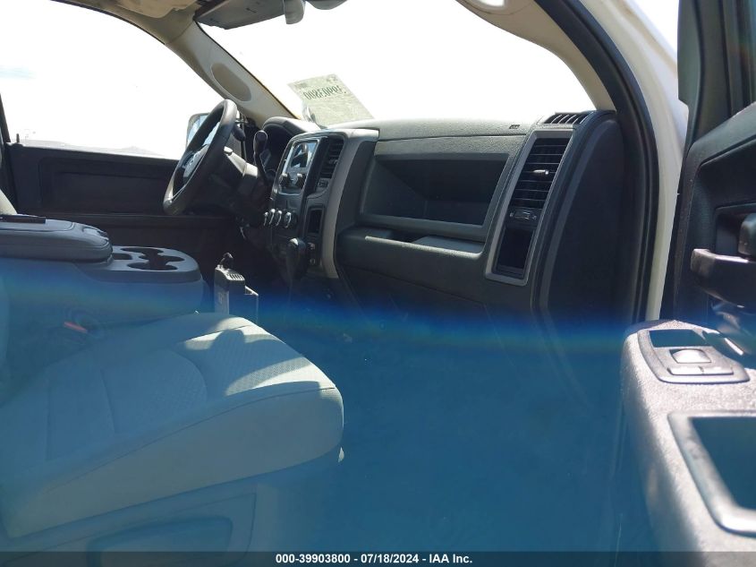 2017 Ram 3500 Tradesman 4X4 8' Box VIN: 3C63R3GJ9HG697993 Lot: 39903800